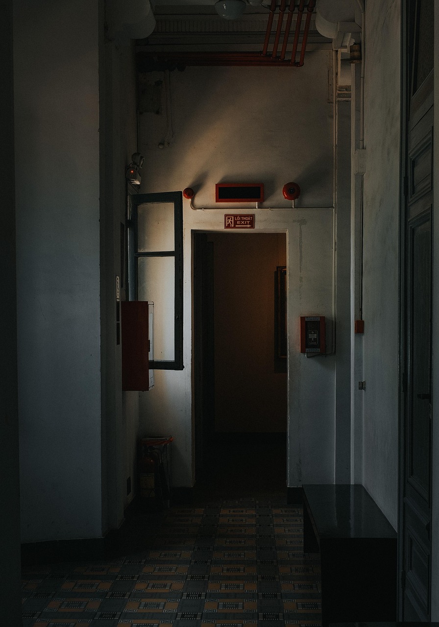 Penanganan Gas Bocor di Jalan Protokol